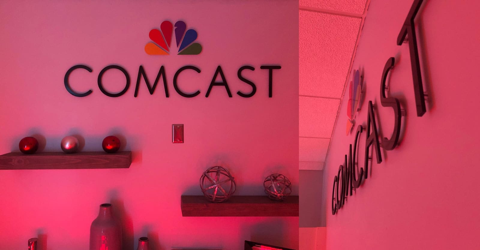 Featured image for “Comcast Pin Lettering at Oakdale Theater”